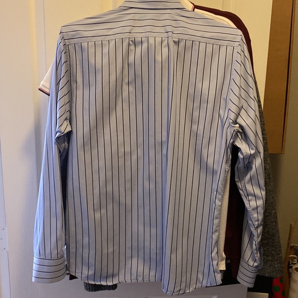 A button down vintage fit from American Eagle - Picture 5 of 5